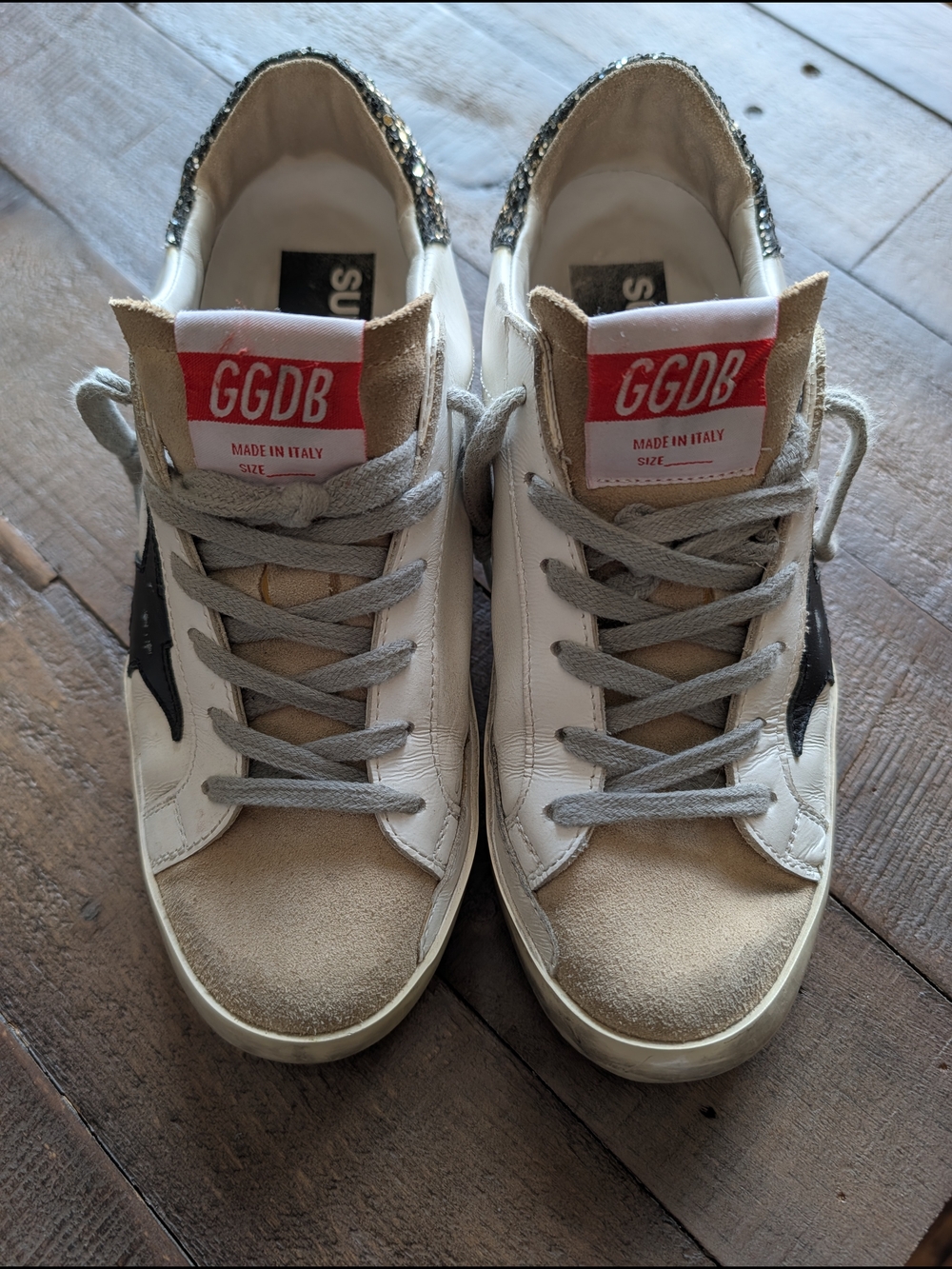 GGDB Superstar Low-Top Sneakers in White with Black Star